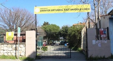 61 yıllık lise yıkılıyor! Taşındığı okulun kapasitesi yetmiyor!
