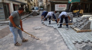Belediye şantiyesi fabrika gibi üretiyor, Karşıyaka güzelleşiyor!