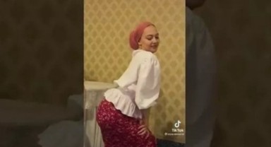Dans videolarıyla bilinen tesettürlü TikTok fenomeni Esra Rabia Ünal fuhuş iddialarını yalanladı