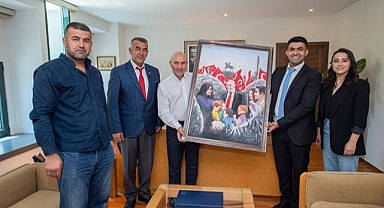 İzmir Büyükşehir Belediye Başkanı Tunç Soyer'e teşekkür portresi