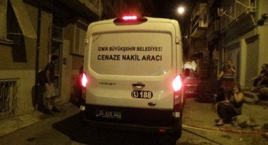 İzmir'de yangın dehşeti: Alevlerin arasında can verdi!