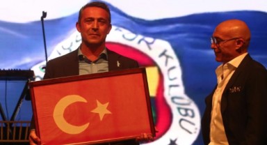 İzmir’den Ali Koç’a Kurtuluş Savaşı dönemi bayrağı
