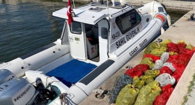 İzmir Körfezi’nde kaçak avlanan 1,4 ton midye ele geçirildi