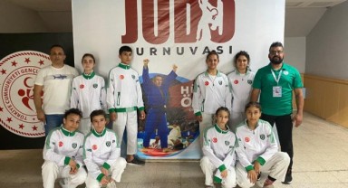 İzmir Yeşilay Spor Kulübü başarıya doymuyor