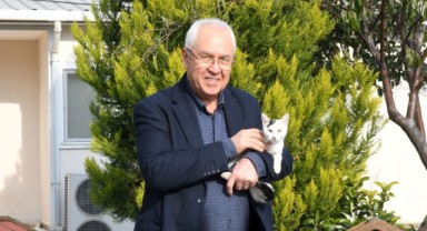 Karabağlar Belediyesi, sokakta yaşamlarını sürdüren can dostlarımızı unutmuyor!