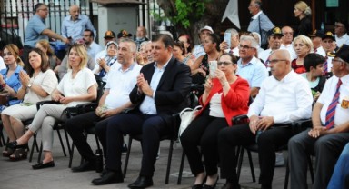 Karşıyaka'da Barış ve Özgürlük Bayramı kutlandı