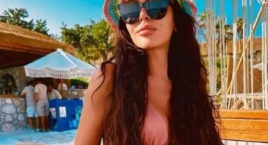 Selin Ciğerci minik bikini altıyla poz verdi, tepki çekti: