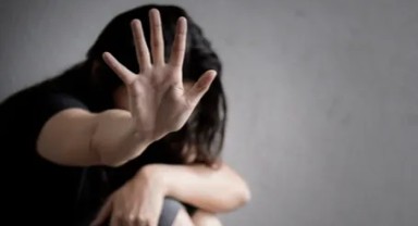 Şeyhim dedi, fal bakıp muska yaptı, cinlerle korkutup tecavüz etmişti…