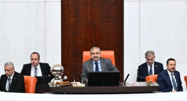 Sırrı Süreyya Önder'den Meclis'te Can Atalay mesajı