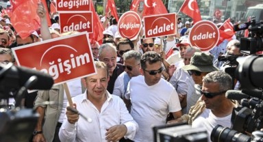 Tanju Özcan CHP'den ihraç edildi