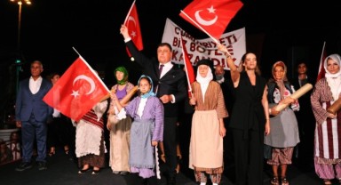 30 Ağustos Zafer Bayramı’nda Karşıyaka, gelincik tarlasına döndü