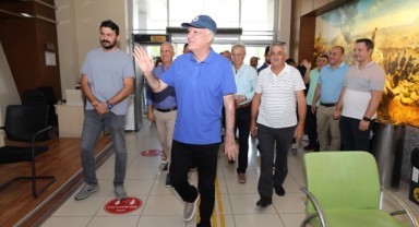 Başkan Engin Görevine Alkışlarla Döndü