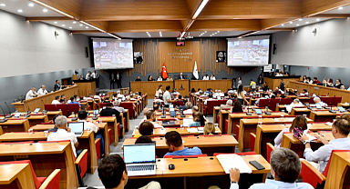 Büyükşehir Meclisi'nden Başkan Soyer'e yetki