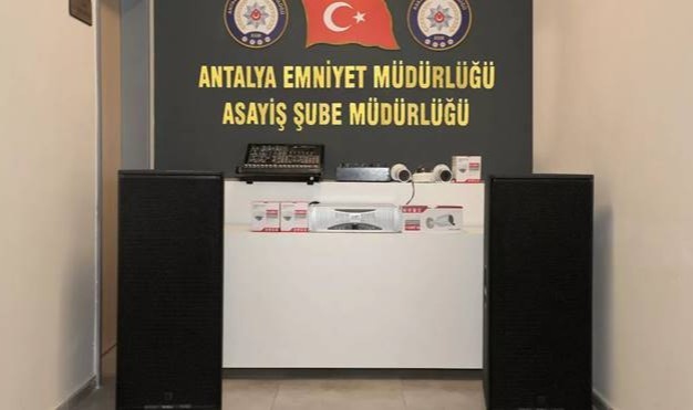 Dolandırıcılar vatandaş, turist ayırmadı: 1.5 milyonluk vurgun yapıldı