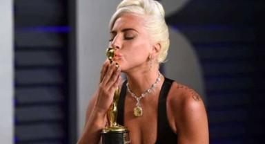 Dünyaca ünlü sanatçı Lady Gaga’dan cinsellik itirafı
