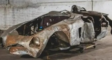 Ferrari'nin ilk pilotu kullandı... Hurdası 2 milyon dolara satıldı