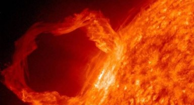 Güneş'teki şiddetli patlamalar JEOMANYETİK fırtına yarattı