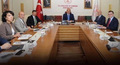 İzmir heyeti Bakan Ersoy'u ziyaret etti