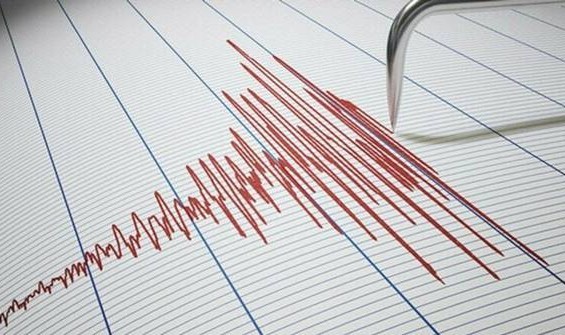 İzmir'in Buca ilçesinde korkutan deprem