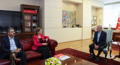 Kılıçdaroğlu DİSK Genel Başkanı Arzu Çerkezoğlu ile bir araya geldi!
