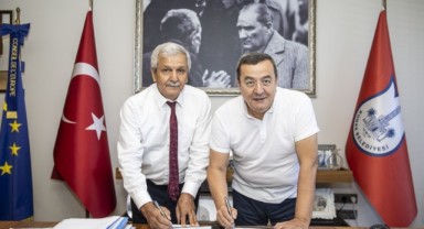 Konak Belediyesi’nden öğrencilere kırtasiye desteği
