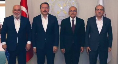 Memur-Sen'den Bakan Şimşek'e kritik ziyaret