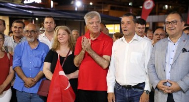 Narlıdere Büyük Zaferi Coşkuyla Kutladı