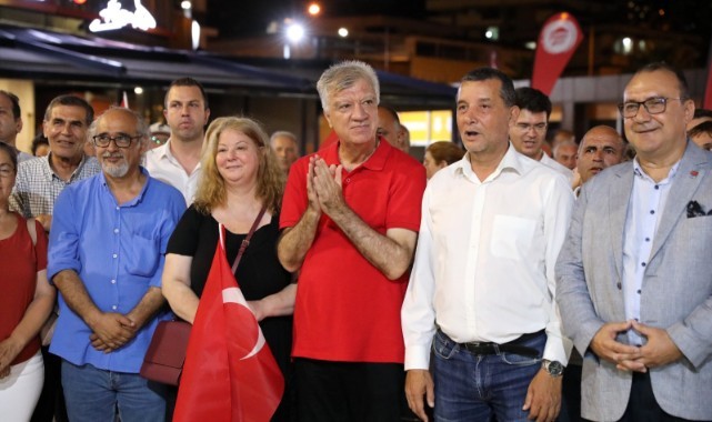 Narlıdere Büyük Zaferi Coşkuyla Kutladı