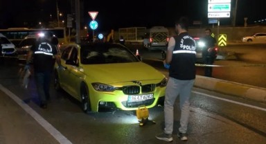 Sultanbeyli'de pompalı dehşeti! Otomobilin önünü kesip ateş açtılar