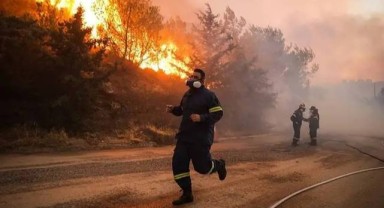Yunanistan'da orman yangını kırmızı alarm verildi