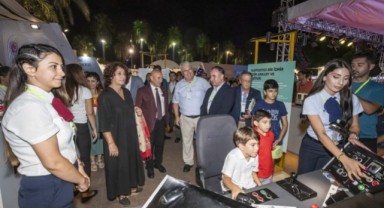 Başkan Soyer 92. İzmir Enternasyonal Fuarı’nda ziyaretçilerle buluştu