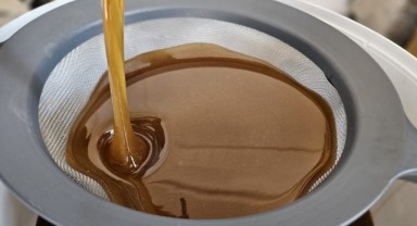 Bornovalı arıcılarda hasat mutluluğu