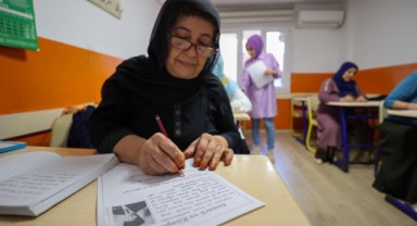 Buca'da okuma yazma kurslarına büyük ilgi