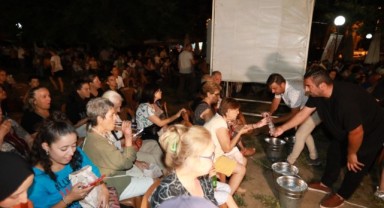 Efes Selçuk'ta açık hava sineması geleneği sürüyor