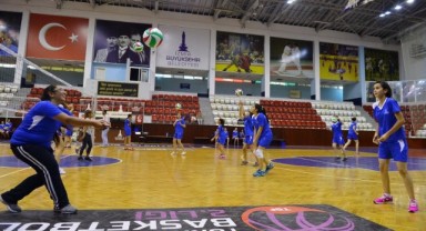 İzmir Büyükşehir Belediyesi spor okullarında yeni dönem başladı