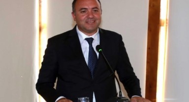 Karabağlar'da Ceyhan Kahyan istifa etti