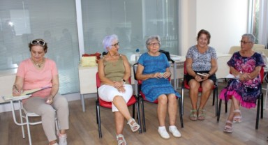 Karşıyakalı çınarlar ‘3. Yaş Üniversitesi'nde ders başı yaptı
