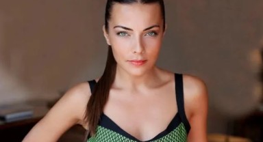 Ünlü oyuncu oğlunun hastalığını açıkladı! Burcu Kara: Bir çeşit tümör olduğunu söylediler