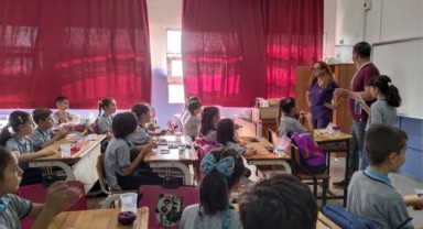 Bornova’da minik dostlar can dostlarıyla buluştu