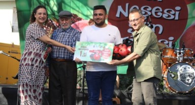 Efes Selçuk Nar Tanesi Ile Senlendi: Üreticiye Destek, Ürünlere Tanitim…