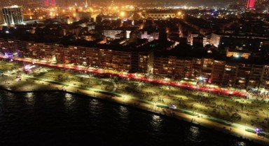 İzmir’de 100 yılın kutlaması