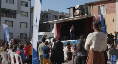 İzmir’i bayram coşkusu sardı