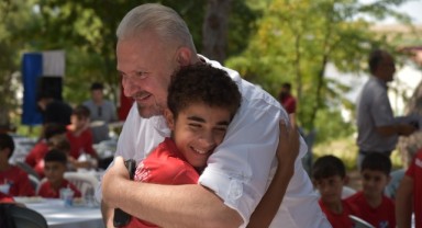 Menemen'de Her Öğrenciye 1000 Tl Destek