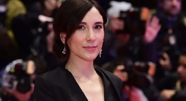 Sibel Kekilli: Dünya sağa kayıyor, korkuyorum