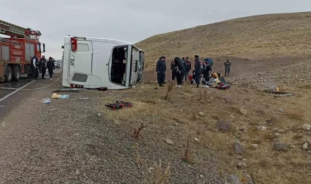 Sivas’ta yolcu otobüsü devrildi: 7 ölü, 40 yaralı