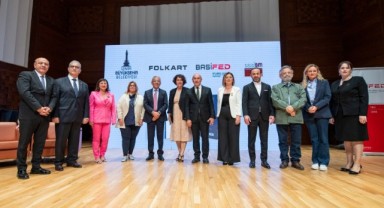 Soyer:“Bu kitabı, hak ve özgürlüklerinden mahrum bırakılan bütün kadınlara adıyoruz”