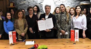 Başkan İduğ, “Yerel Yönetimler Politika Belgesi”ni imzaladı