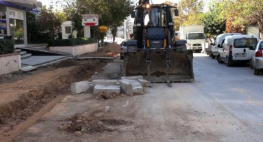 Başkan Sandal vites yükseltti: “Yolları ve kaldırımlarıyla daha modern Bayraklı”