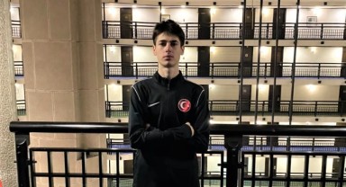 Bornova’nın gururu Bekir Osmanoğlu
