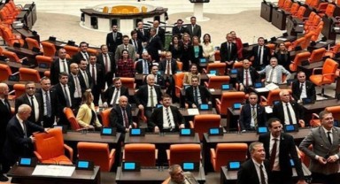 CHP'nin 'Adalet nöbeti'nde üçüncü hafta
